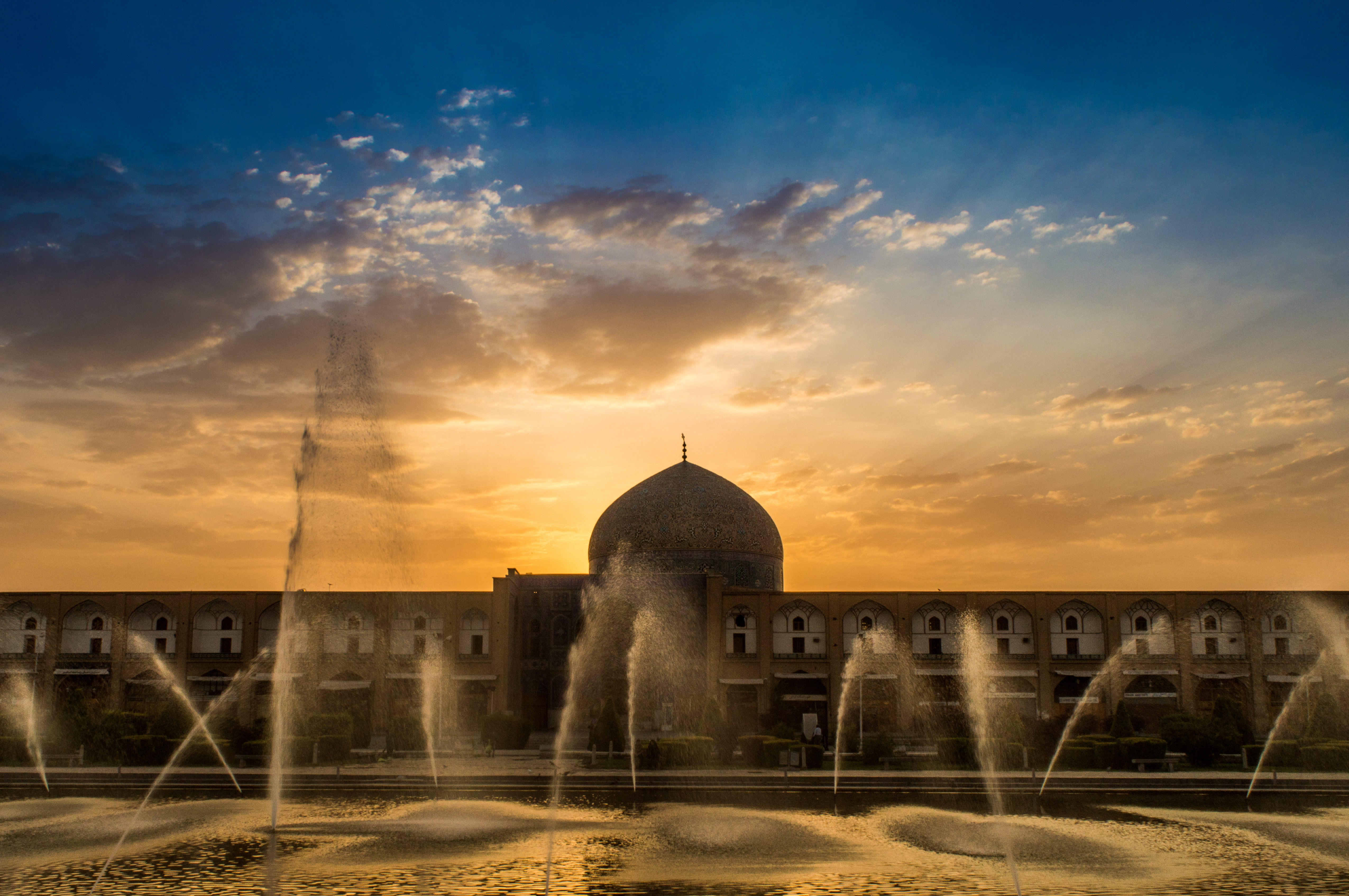 فواره‌های میدان امام خمینی اصفهان